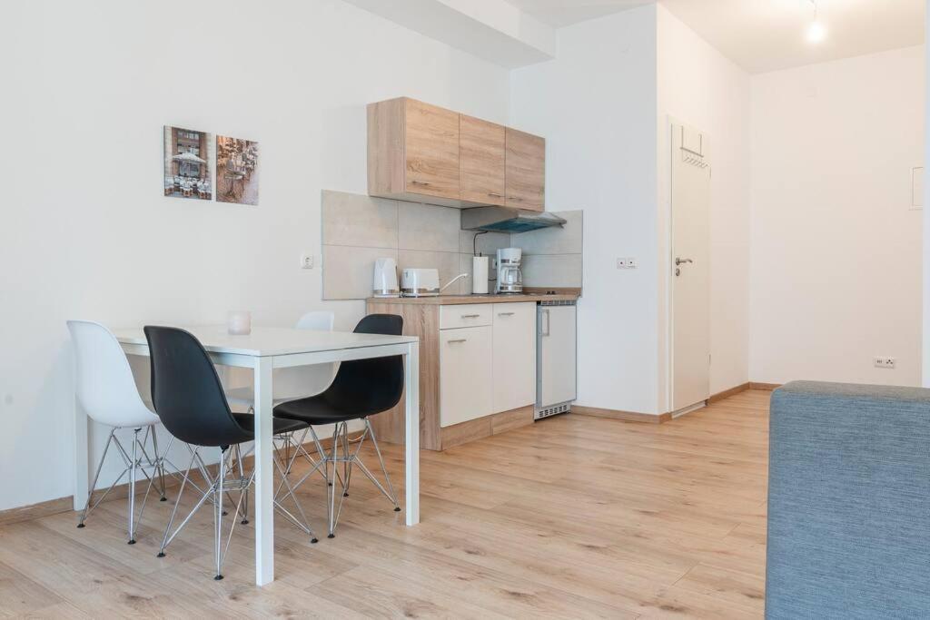 Stilvolles Apartment Fuer 4 Pers. Bremen Exterior photo